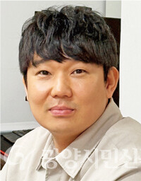 임재홍 독자위원