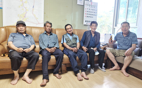 마을이야기를 들려주신 어르신들