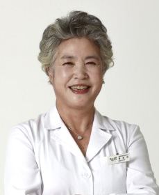 복영옥 (화장품 회사 대표)