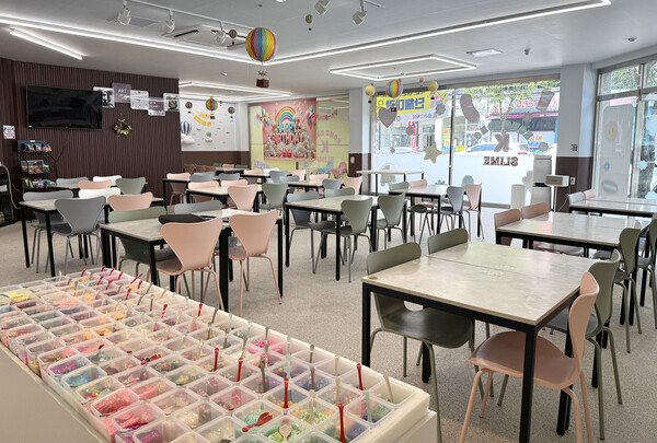 50평 규모의 넓은 내부