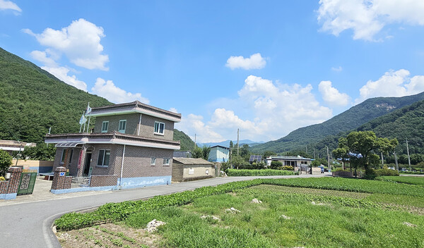 백운산 품 안에 포근히 안긴 정자 마을