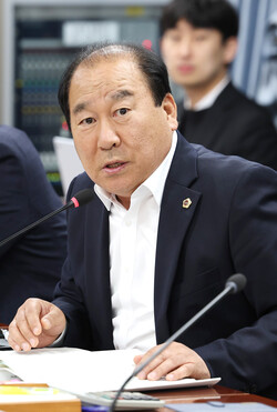 강정일 도의원